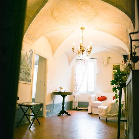 Bed and Breakfast Bb Le Gemme Dolceacqua Exterior foto