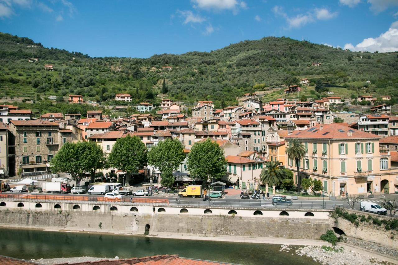 Bed and Breakfast Bb Le Gemme Dolceacqua Exterior foto